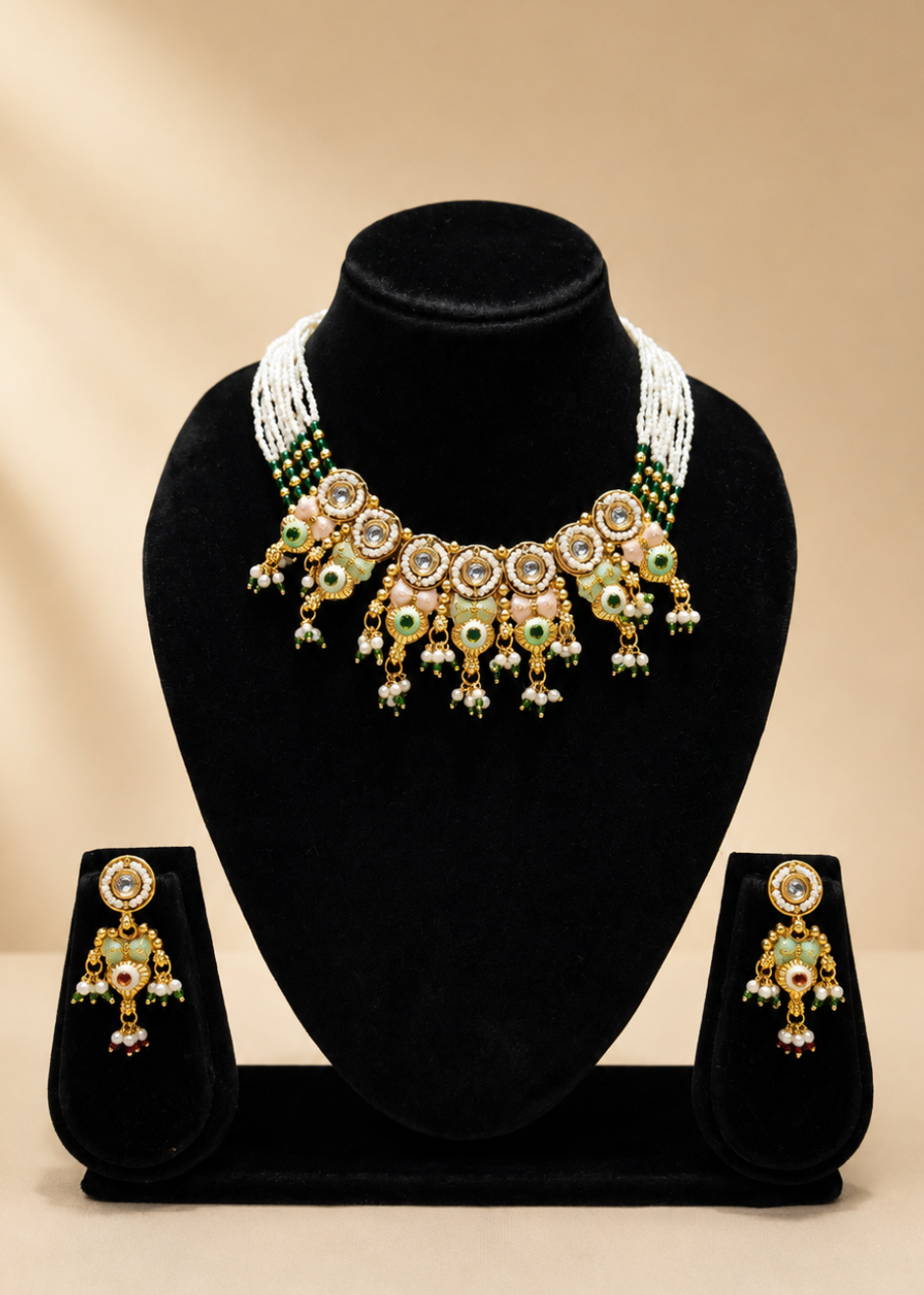 Elegant Necklaces (Copy)333 (Copy)
