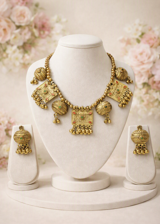 Exquisite statement necklace and earring set